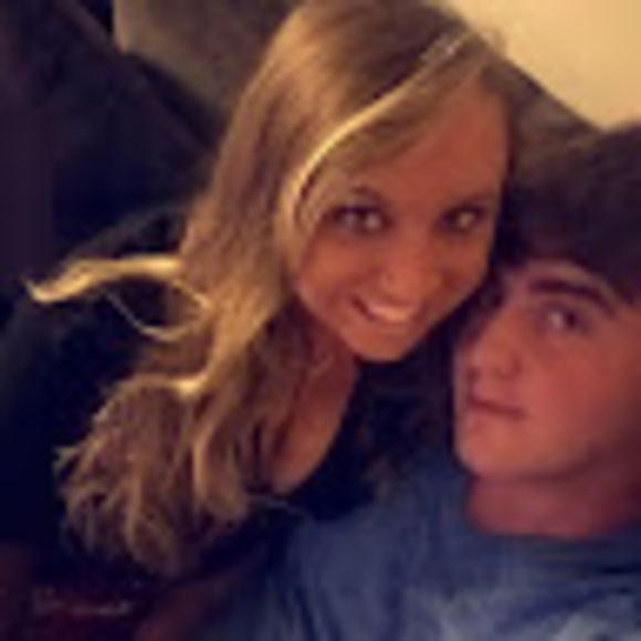 Meet your Posher, Lori - Picture 1 of 1